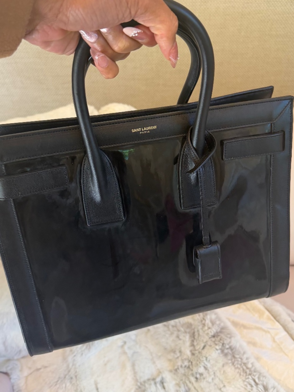 Saint Laurent patent sac du jour - authentic